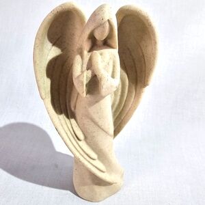 Desert Sand Guardian Angel Elegant Figurine Praying Statue - Pre-owned